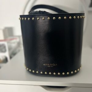 is Italy purse